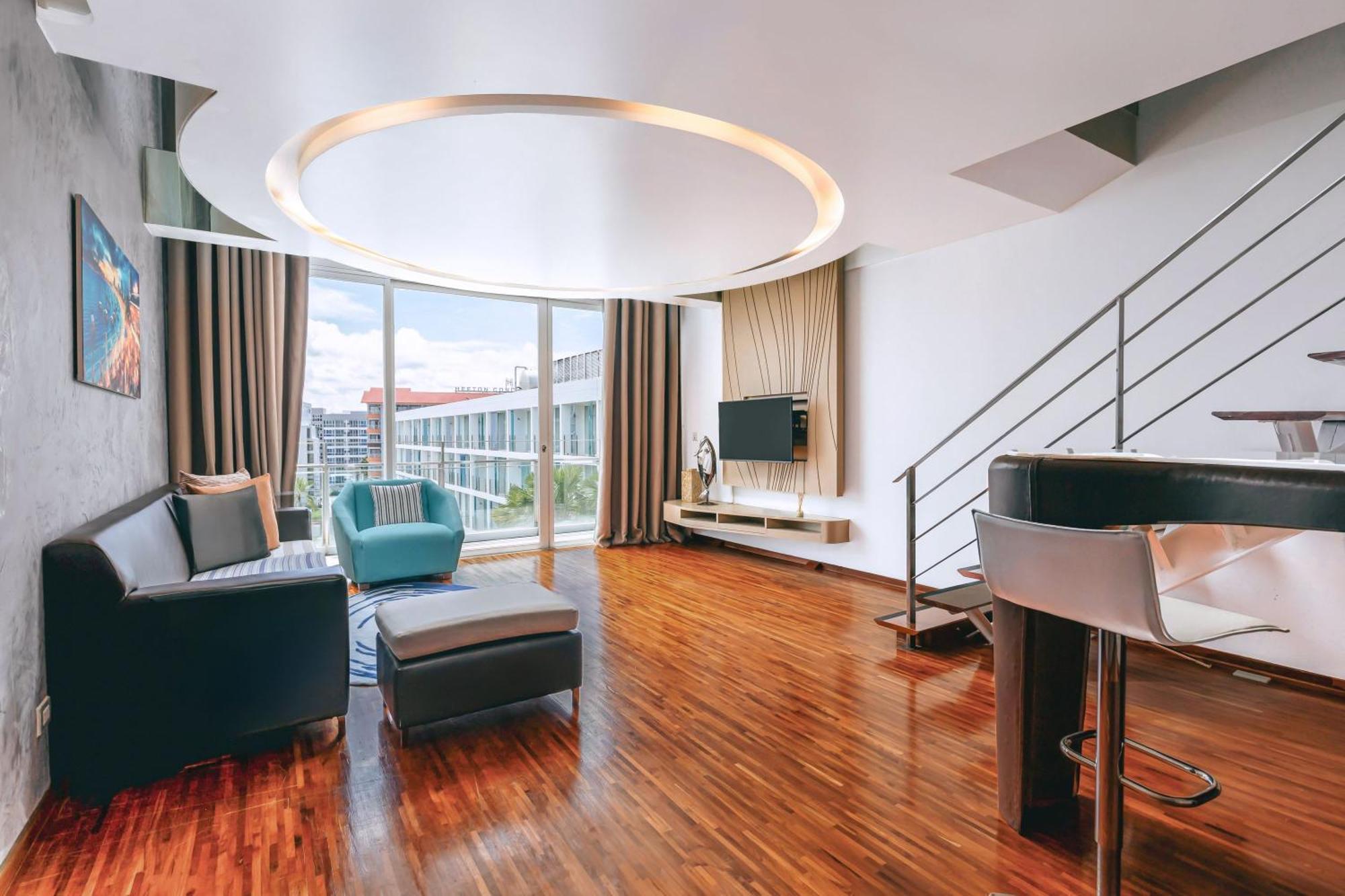Hotel Baraquda Heeton Pattaya By Compass Hospitality Exterior foto