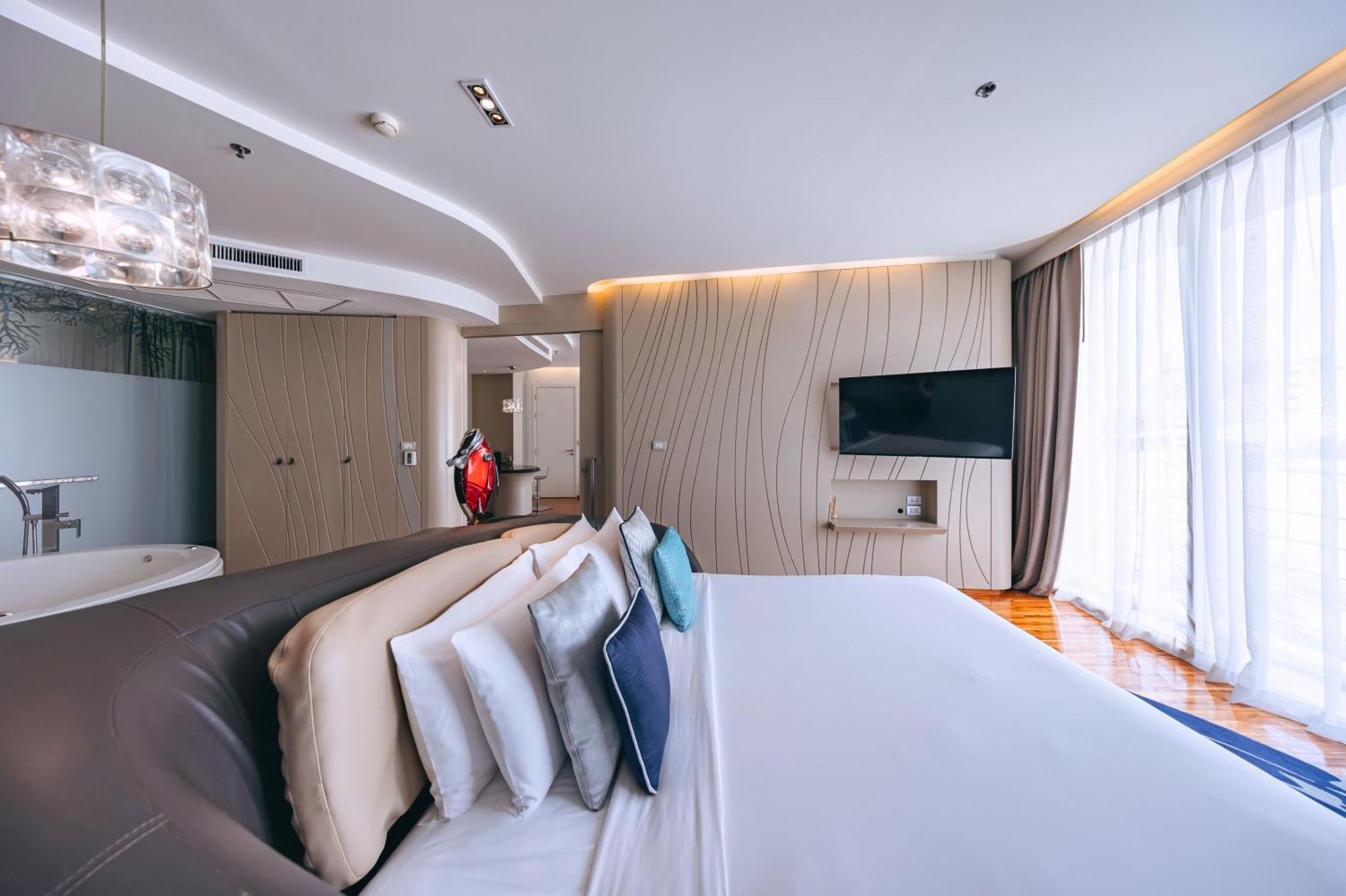 Hotel Baraquda Heeton Pattaya By Compass Hospitality Exterior foto