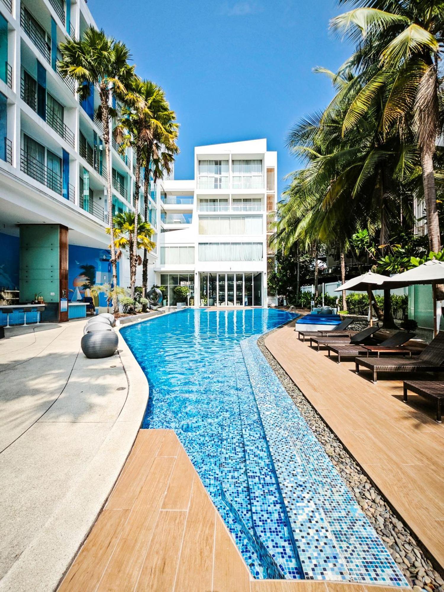 Hotel Baraquda Heeton Pattaya By Compass Hospitality Exterior foto