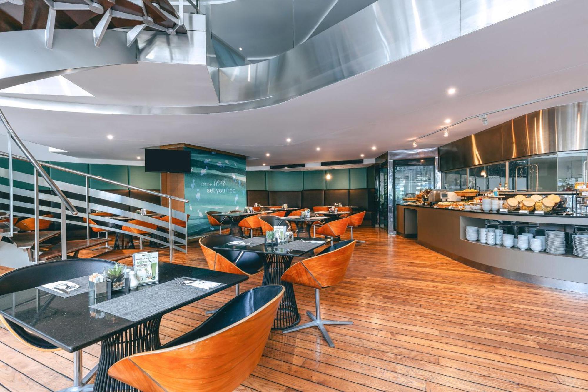 Hotel Baraquda Heeton Pattaya By Compass Hospitality Exterior foto