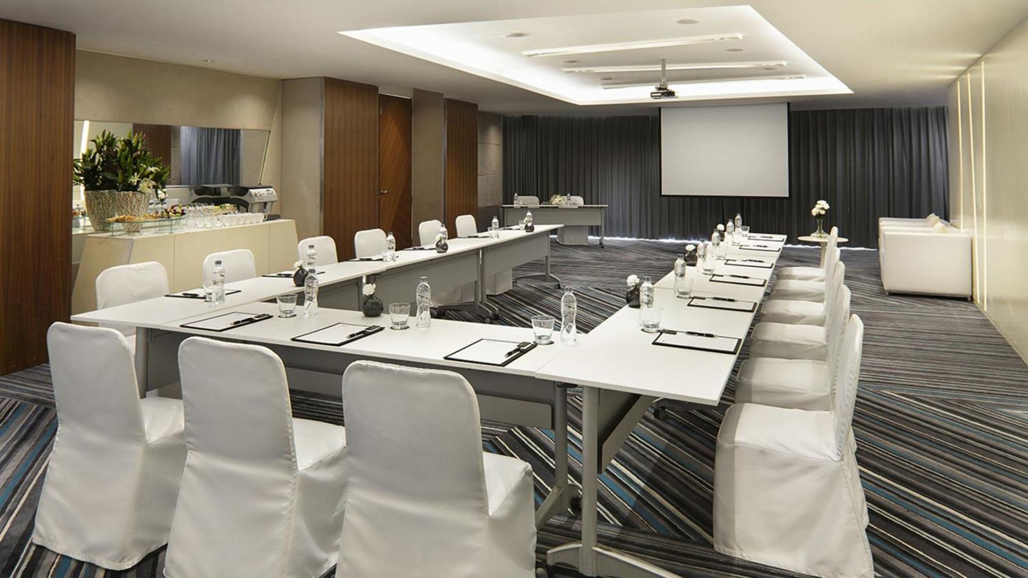 Hotel Baraquda Heeton Pattaya By Compass Hospitality Exterior foto