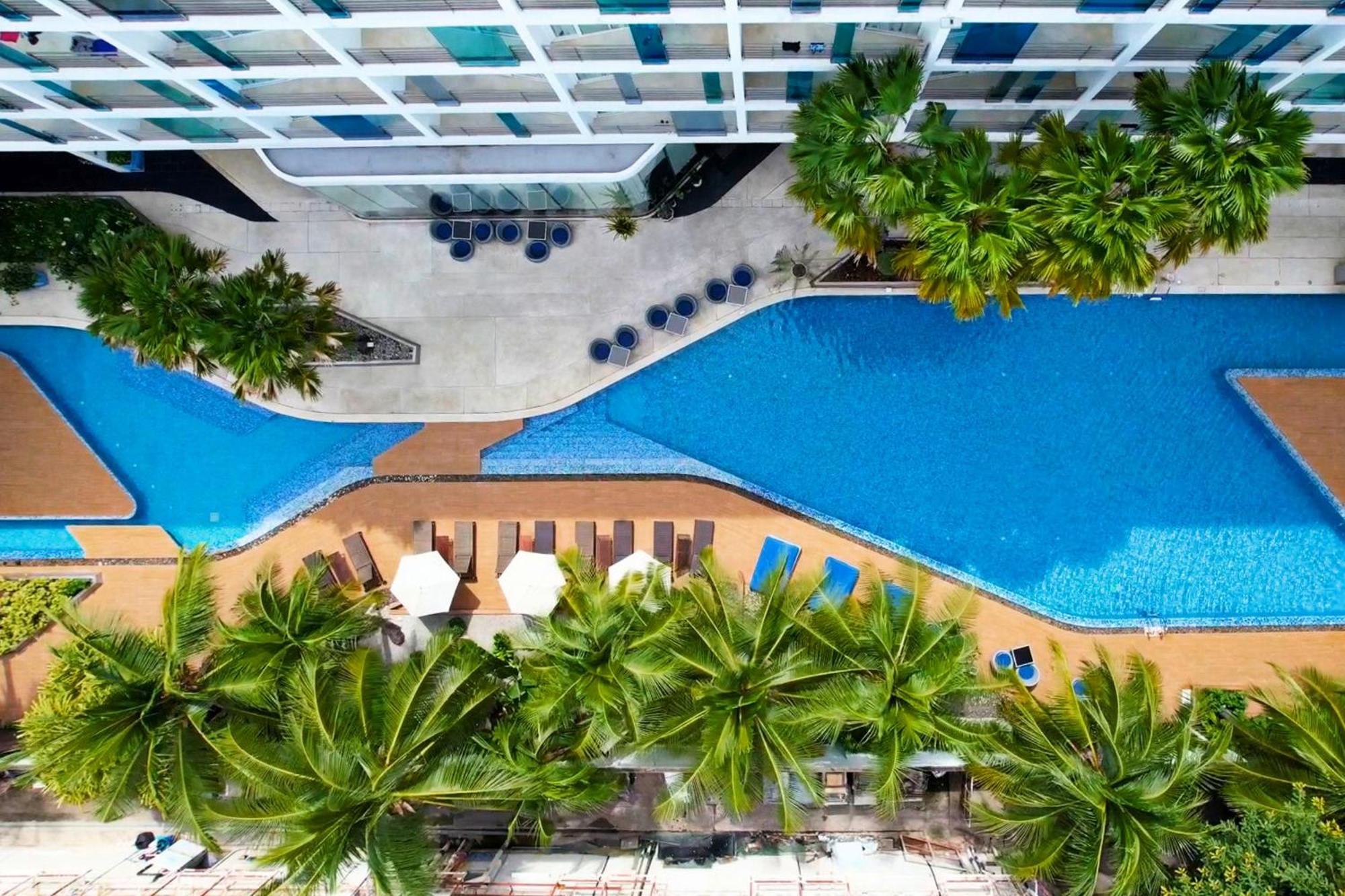 Hotel Baraquda Heeton Pattaya By Compass Hospitality Exterior foto